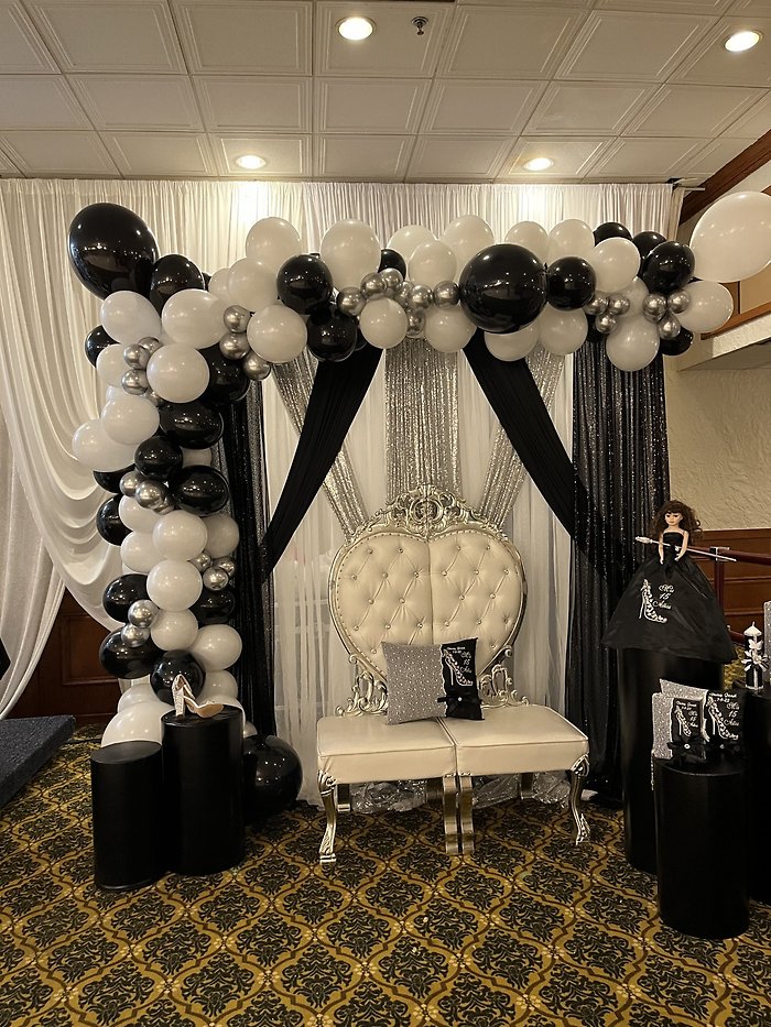 Black and White Balloon Backdrop